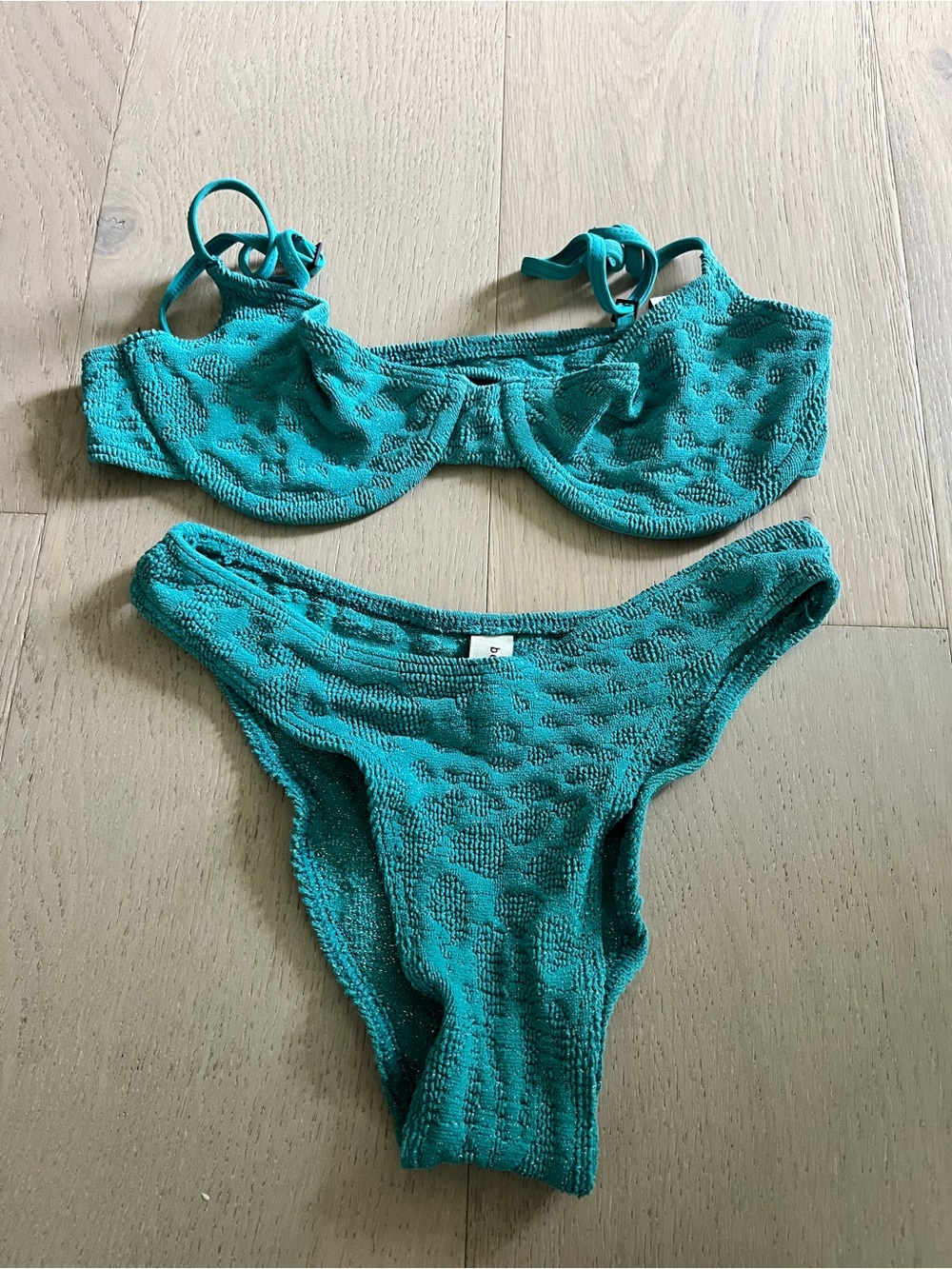 bond-eye Bikini Set - Women Swim